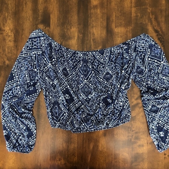 H&M Off Shoulder Long Sleeve Crop Blue Top Size S - Picture 5 of 5